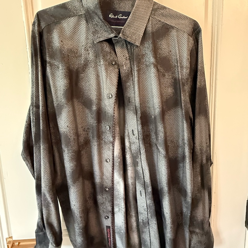 Robert Graham Charcoal and Silver Patterned Shirt